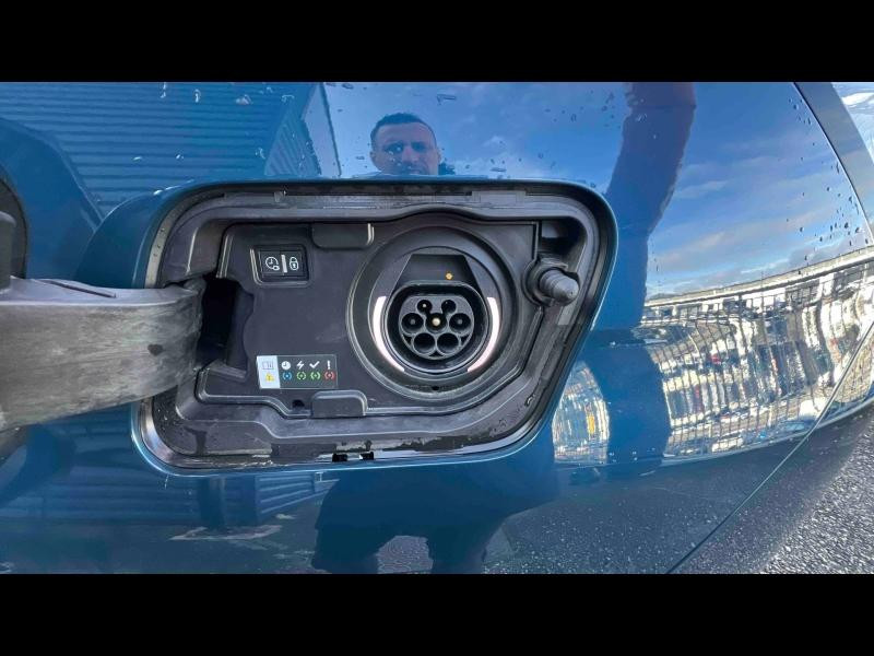 Occasion PEUGEOT 3008 HYBRID 225ch Allure Pack e-EAT8 2021 Bleu Célèbes (M) 20548 € à Nancy