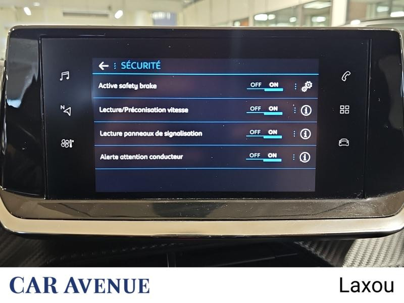 Occasion PEUGEOT 208 1.2 PureTech 75ch S&S Style 2022 Jaune 10773 € à Nancy