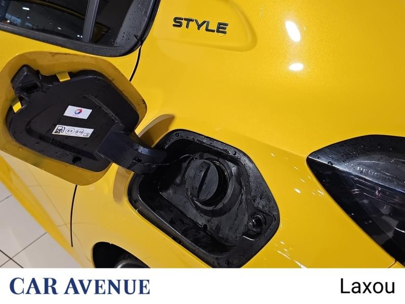 Occasion PEUGEOT 208 1.2 PureTech 75ch S&S Style 2022 Jaune 10773 € à Nancy