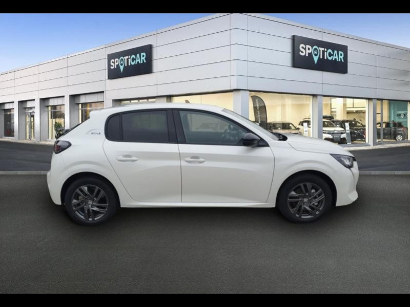 Used PEUGEOT 208 e-208 136ch Allure Pack 2023 Blanc Banquise € 29990 in Metz