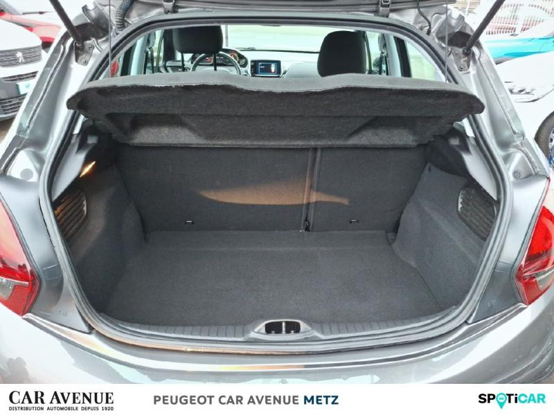 Occasion PEUGEOT 208 1.2 PureTech 82ch Style 5p 2018 Gris Platinium 8990 € à Metz