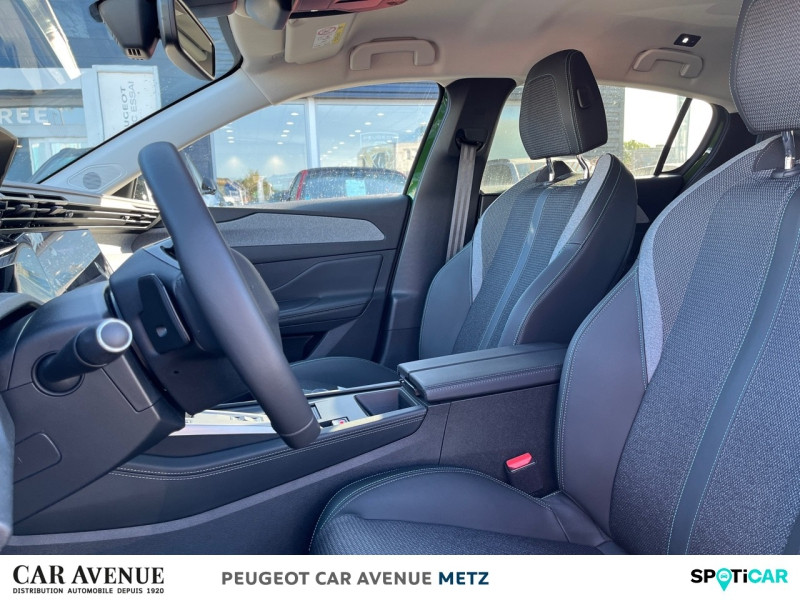 Used PEUGEOT 308 PHEV 180ch Allure e-EAT8 2024 Vert € 34890 in Metz