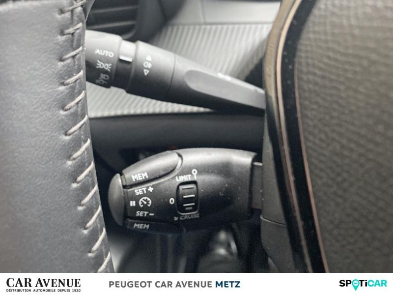Used PEUGEOT 208 1.2 PureTech 100ch S&S Active Pack 2022 Gris Platinium (M) € 13690 in Metz
