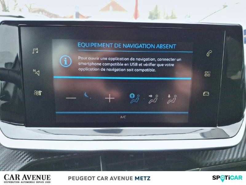 Used PEUGEOT 208 1.2 PureTech 75ch S&S Active 2021 Blanc Banquise (O) € 11690 in Metz