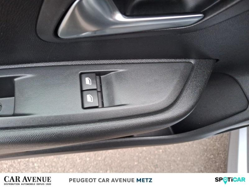 Occasion PEUGEOT 208 1.2 PureTech 75ch S&S Like 2020 Gris Artense 10989 € à Metz