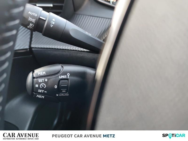 Used PEUGEOT 2008 1.2 PureTech 100ch S&S Active Pack 2022 Blanc banquise (O) € 16489 in Metz
