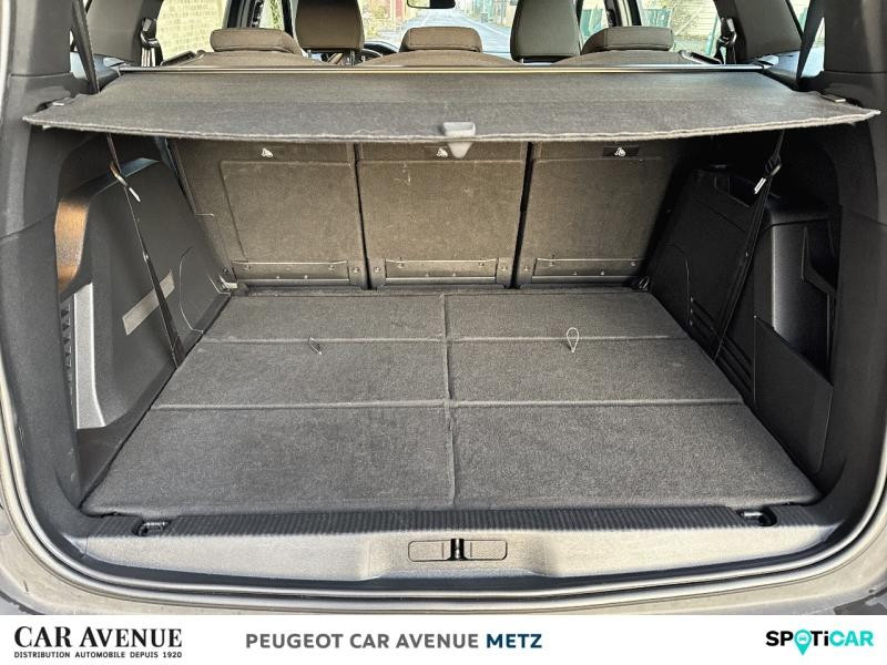 Used PEUGEOT 5008 1.2 PureTech 130ch S&S Active Pack EAT8 2022 Bleu Célèbes (M) € 21990 in Metz
