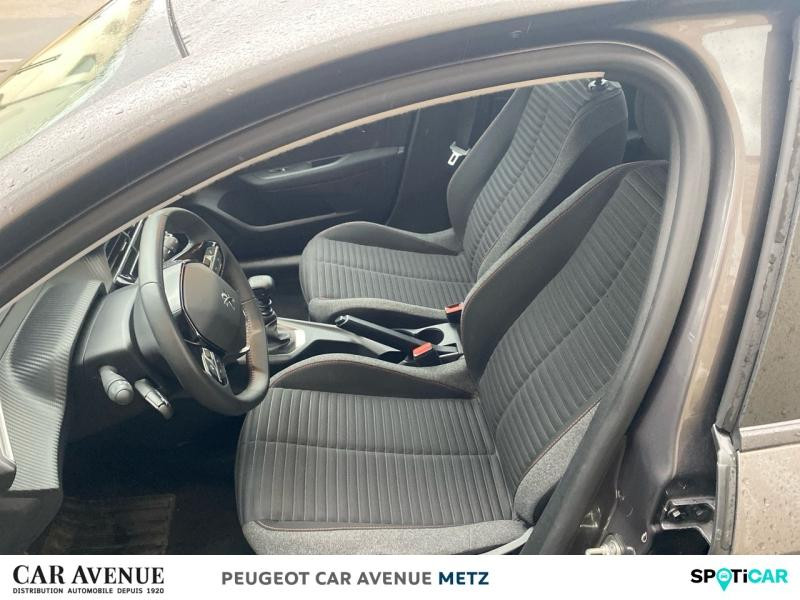 Used PEUGEOT 208 1.2 PureTech 100ch S&S Active Pack 2022 Gris Platinium (M) € 13690 in Metz