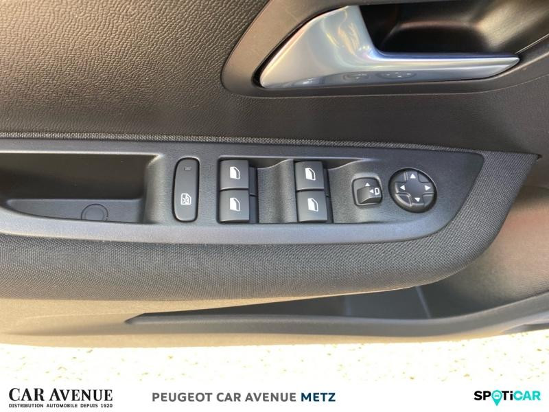 Occasion PEUGEOT 208 1.2 PureTech 75ch S&S Style 2021 Gris Artense (M) 11989 € à Metz