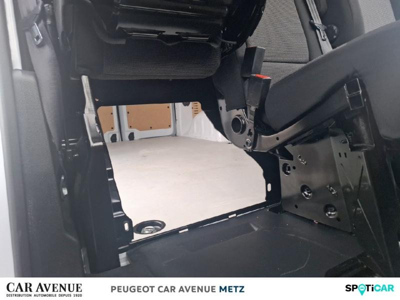 Used PEUGEOT Expert Fg M 2.0 BlueHDi 145ch 2024 Blanc Icy € 32780 in Metz