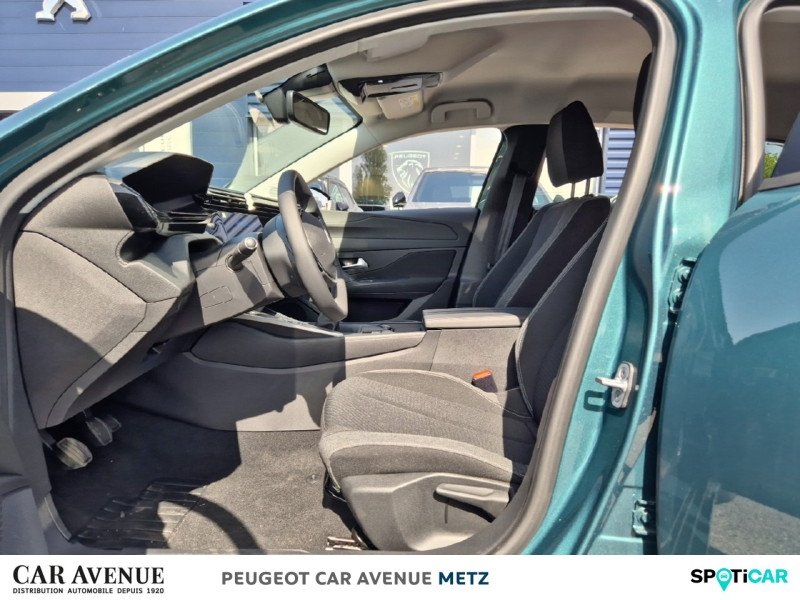 Used PEUGEOT 308 SW 1.2 PureTech 130ch S&S Active Pack 2023 Bleu Avatar (M) € 21490 in Metz