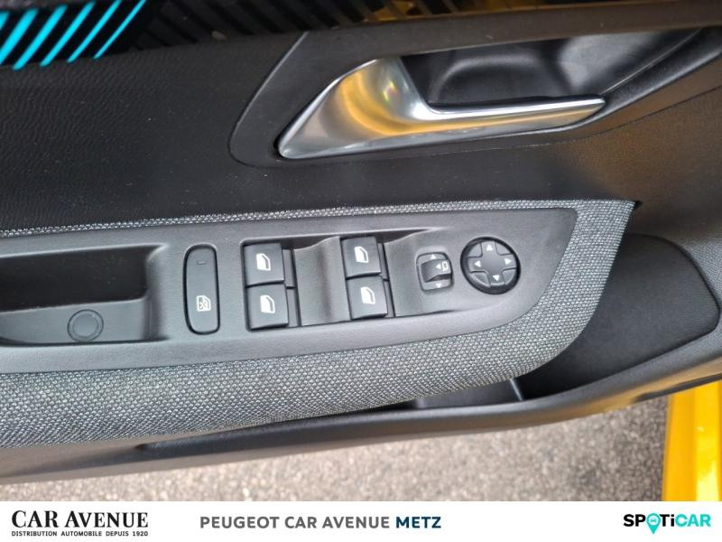 Occasion PEUGEOT 208 1.2 PureTech 100ch S&S Style EAT8 2022 Jaune 14990 € à Metz
