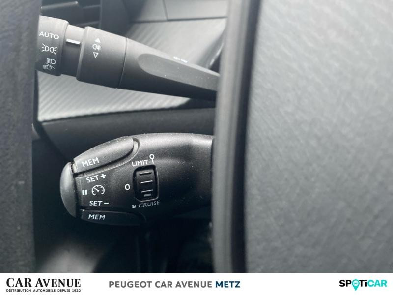 Used PEUGEOT 208 1.2 PureTech 75ch S&S Like 119g 2020 Blanc Banquise € 10490 in Metz