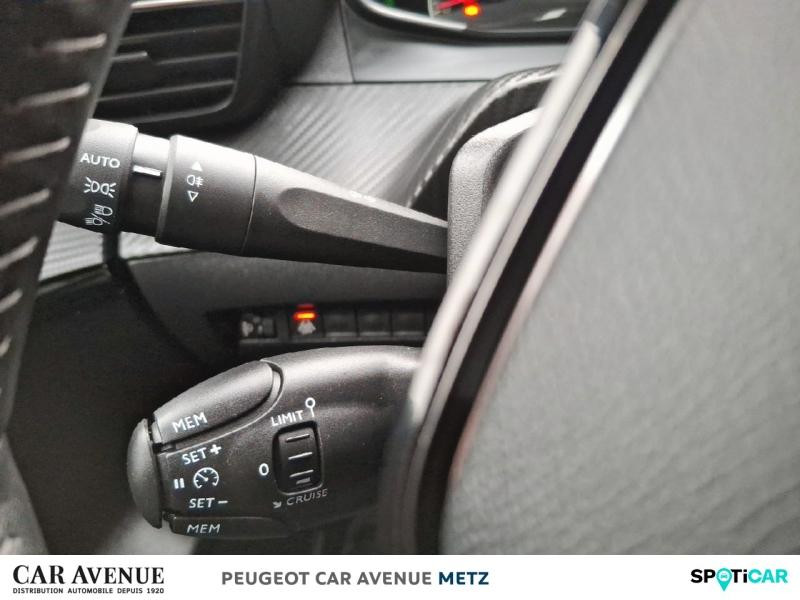 Used PEUGEOT 208 1.2 PureTech 75ch S&S Active 2021 Blanc Banquise (O) € 11690 in Metz