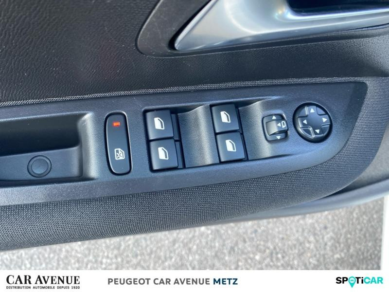 Occasion PEUGEOT 208 1.2 PureTech 100ch S&S Active Business 2021 Blanc Banquise (O) 12989 € à Metz