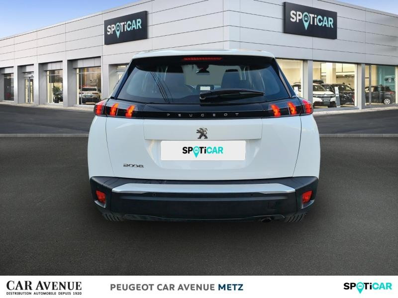 Used PEUGEOT 2008 1.2 PureTech 100ch S&S Active Pack 2022 Blanc banquise (O) € 16489 in Metz
