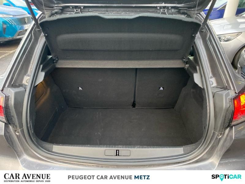 Used PEUGEOT 208 1.2 PureTech 100ch S&S Active Pack 2022 Gris Platinium (M) € 12990 in Metz