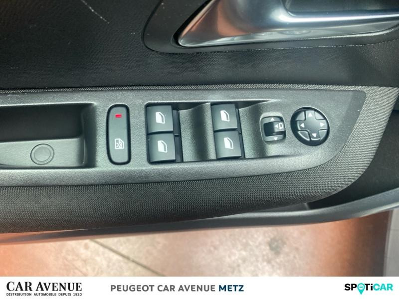 Occasion PEUGEOT 208 1.2 PureTech 75ch S&S Active Business 2021 Gris Platinium (M) 11990 € à Metz