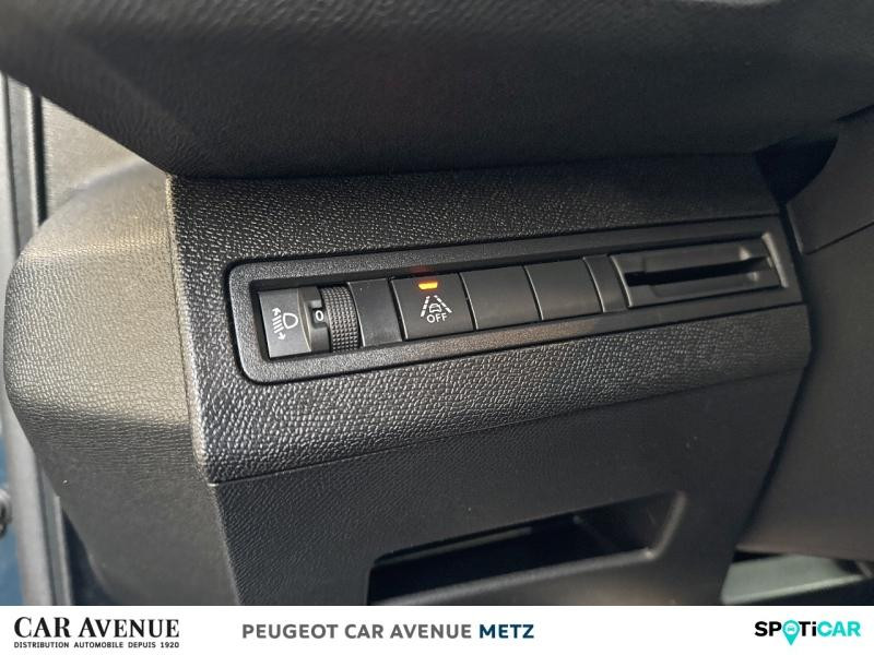 Used PEUGEOT 5008 1.2 PureTech 130ch S&S Active Pack EAT8 2022 Bleu Célèbes (M) € 21990 in Metz