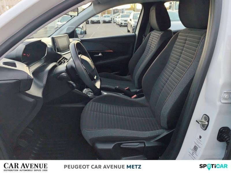Used PEUGEOT 208 1.2 PureTech 75ch S&S Active 2021 Blanc Banquise (O) € 11590 in Metz