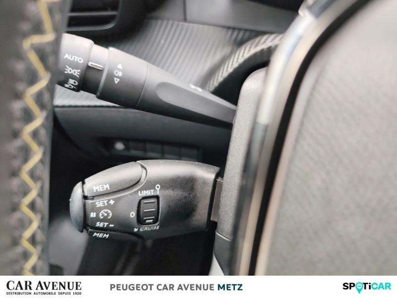 Used PEUGEOT 208 1.2 PureTech 100ch S&S GT Line 2020 Rouge Elixir € 13100 in Metz