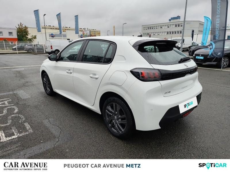 Used PEUGEOT 208 1.2 PureTech 100ch S&S Active Business 2022 Blanc Banquise (O) € 11249 in Metz