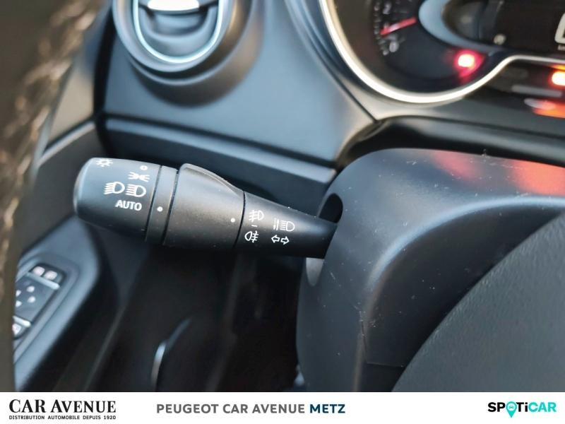 Occasion RENAULT Captur 0.9 TCe 90ch energy Intens Euro6c 2017 Gris Cassiopée/Noir Etoilé 10990 € à Metz