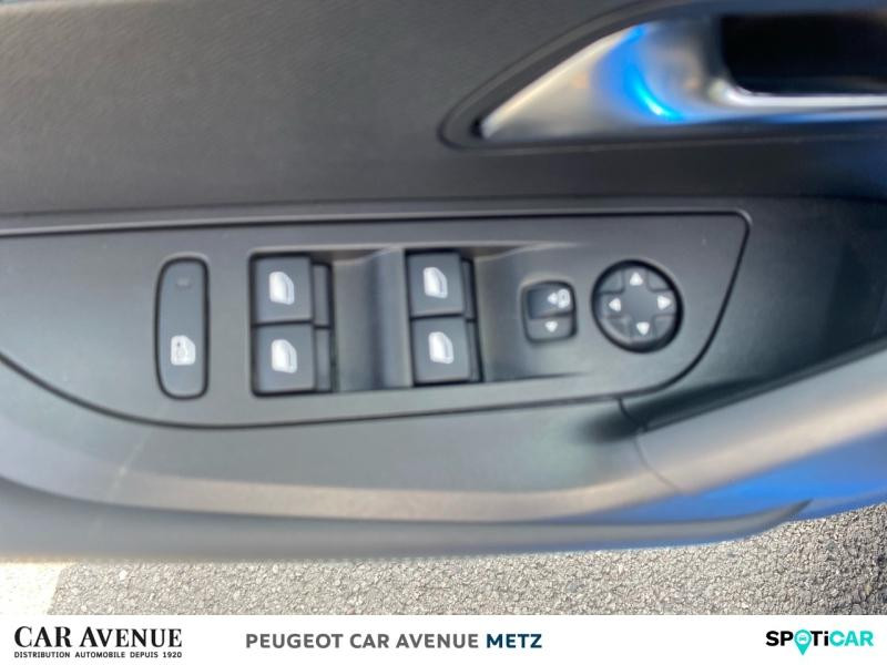 Used PEUGEOT 2008 e-2008 136ch Allure Pack 2021 Bleu Vertigo (S) € 17290 in Metz