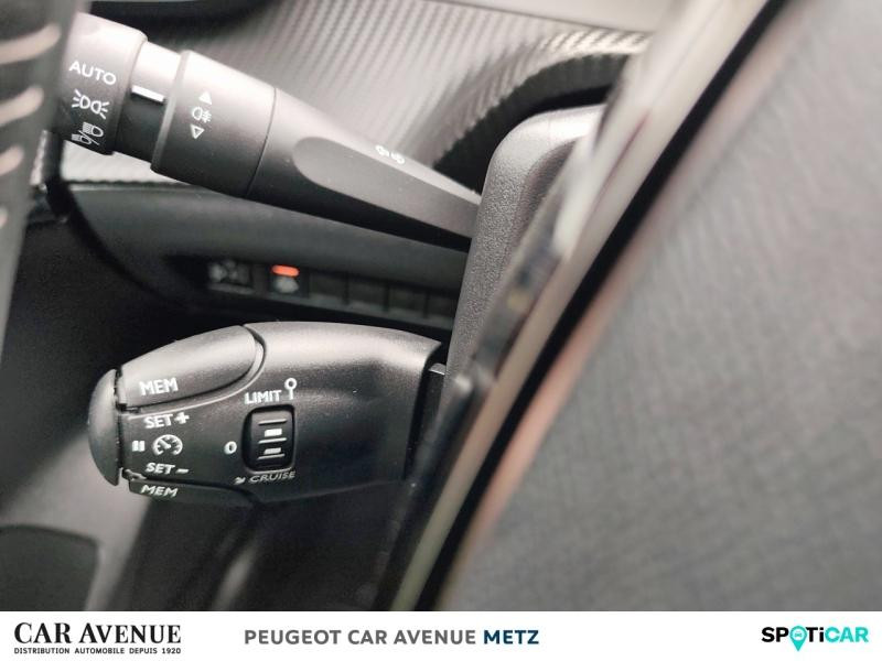 Used PEUGEOT 208 1.2 PureTech 100ch S&S Active Business 2022 Blanc Banquise (O) € 11249 in Metz