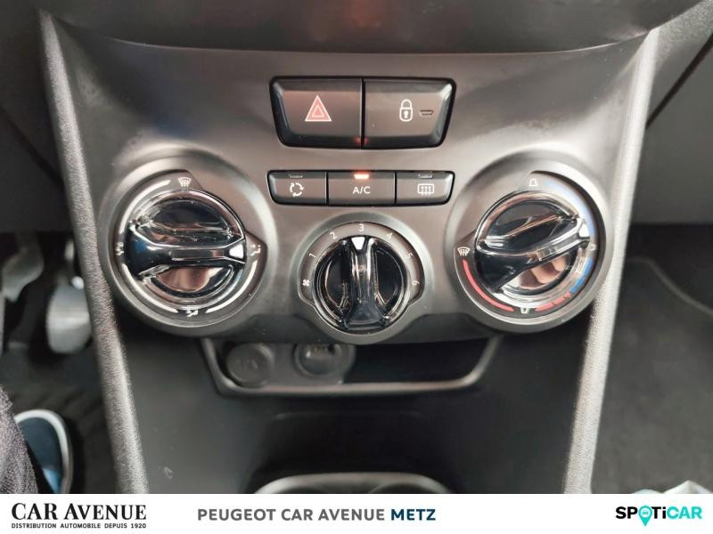 Used PEUGEOT 208 1.2 PureTech 82ch E6.c Signature 5p 2019 Gris Artense € 9299 in Metz