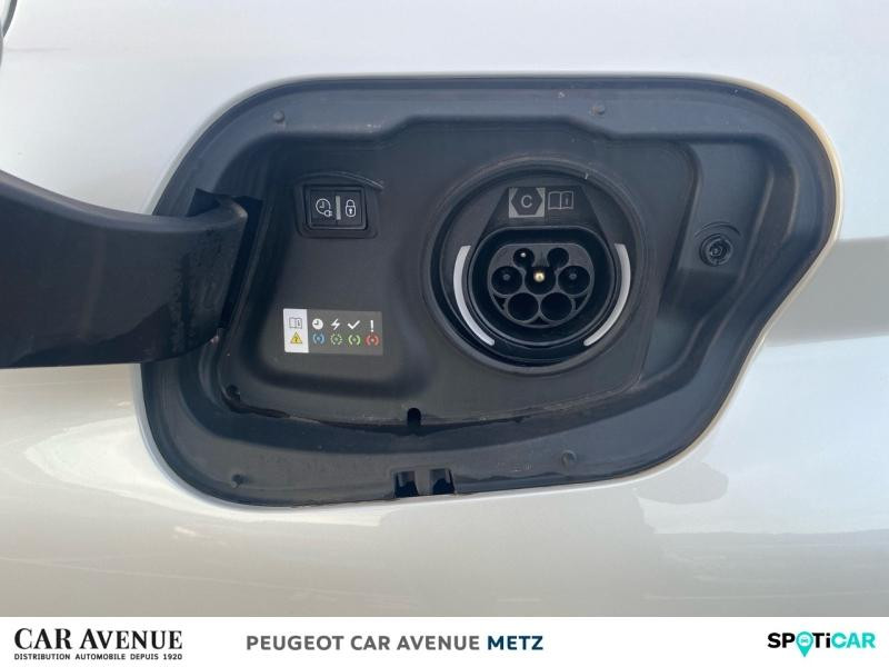 Used PEUGEOT 308 PHEV 180ch Active Pack e-EAT8 2022 Blanc Nacré (S) € 23990 in Metz