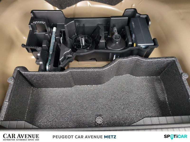 Occasion PEUGEOT 2008 1.2 Hybrid 145ch GT e-DCS6 2025 Gris Selenium (M) 31150 € à Metz