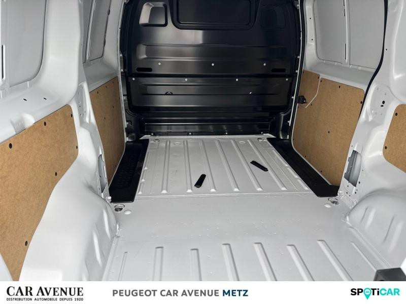 Occasion PEUGEOT Expert Fg M 1.5 BlueHDi 120ch S&S 2025 Blanc Icy 28490 € à Metz