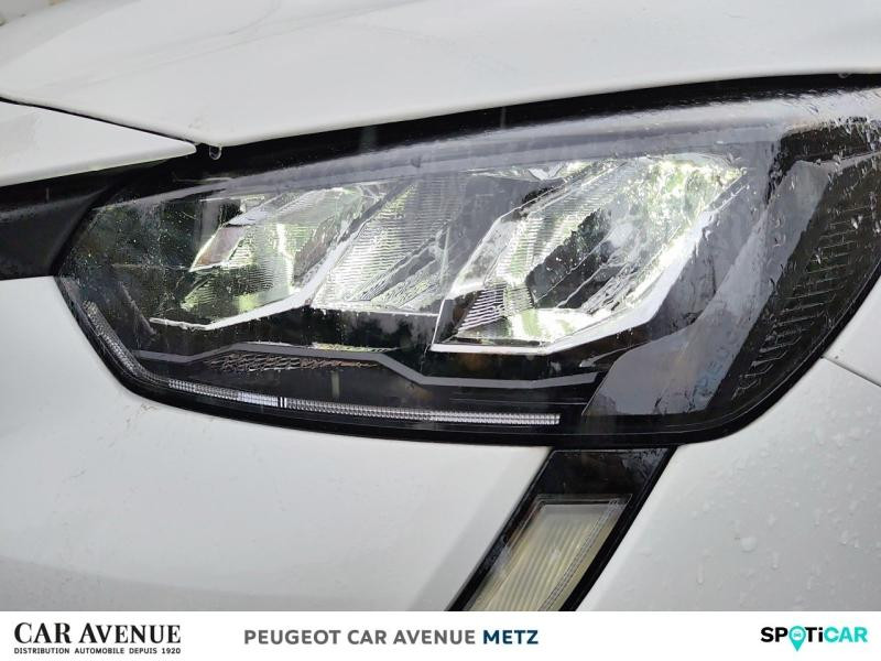 Occasion PEUGEOT 208 1.2 PureTech 100ch S&S Active Pack 2022 Blanc Banquise (O) 12089 € à Metz