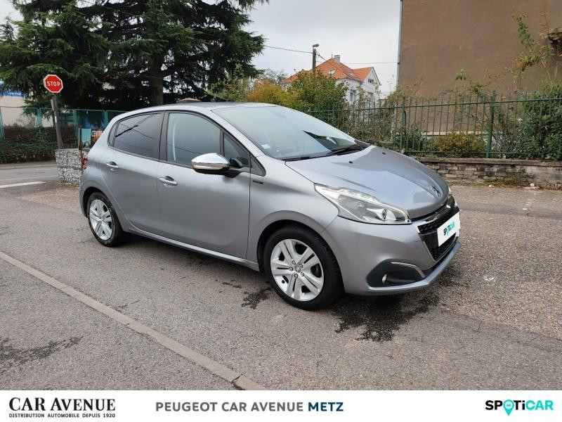 Used PEUGEOT 208 1.2 PureTech 82ch E6.c Signature 5p 2019 Gris Artense € 9299 in Metz