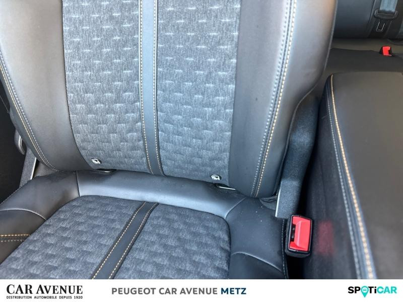 Occasion PEUGEOT 3008 1.2 PureTech 130ch S&S Roadtrip EAT8 2021 Noir Perla Nera (M) 20490 € à Metz