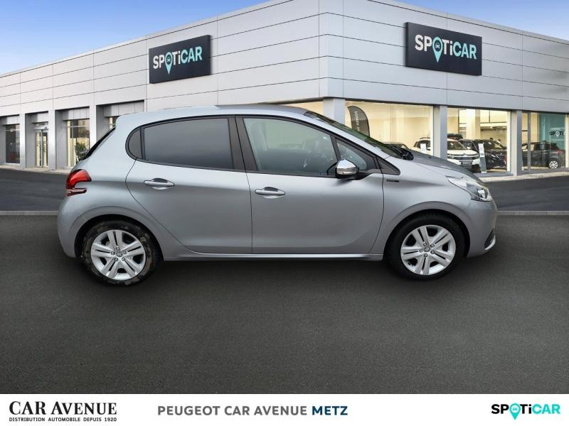 Used PEUGEOT 208 1.2 PureTech 82ch E6.c Signature 5p 2019 Gris Artense € 9299 in Metz