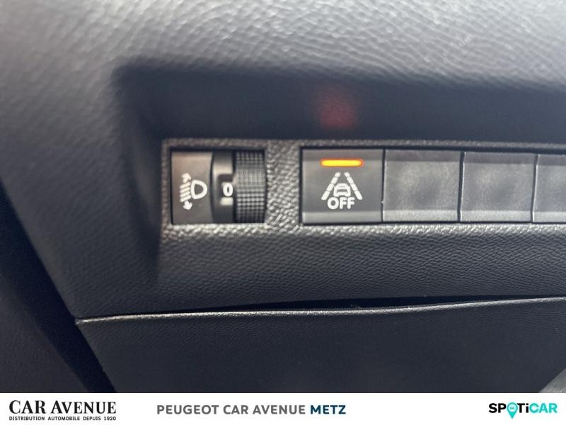 Used PEUGEOT 208 1.2 PureTech 100ch S&S Active Business 2022 Noir Perla Nera (M) € 11990 in Metz