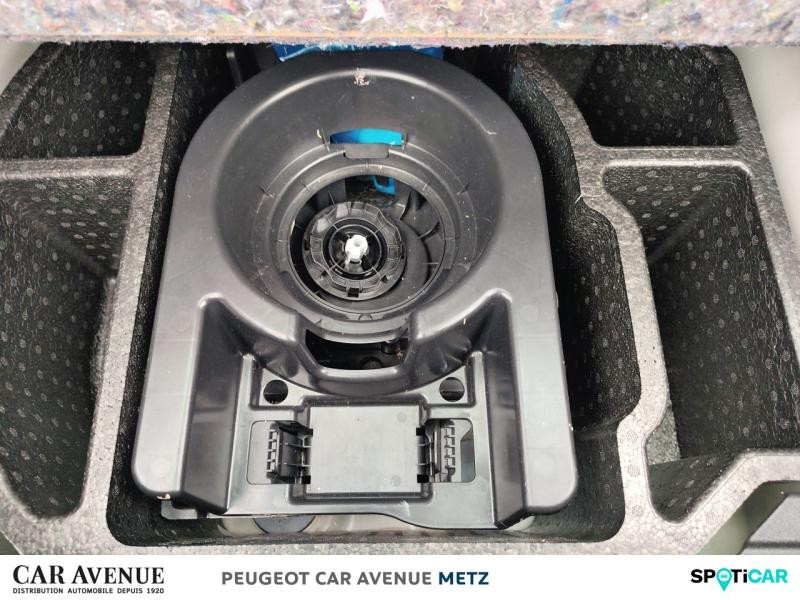 Used PEUGEOT 208 1.2 PureTech 100ch S&S Active Business 2022 Blanc Banquise (O) € 11249 in Metz