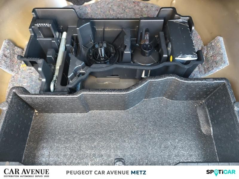 Occasion PEUGEOT 2008 1.5 BlueHDi 110ch S&S Active Business 2021 Gris Platinium (M) 13690 € à Metz