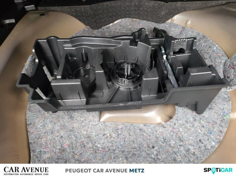 Occasion PEUGEOT 2008 1.2 PureTech 130ch S&S GT Pack EAT8 2021 Gris Platinium (M) 17490 € à Metz