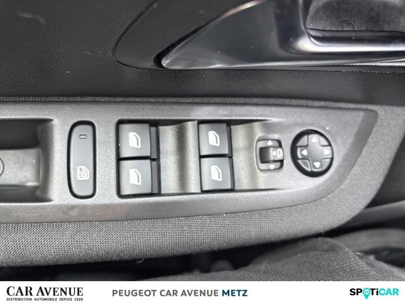 Used PEUGEOT 208 1.2 PureTech 100ch S&S Active Business 2022 Noir Perla Nera (M) € 11990 in Metz