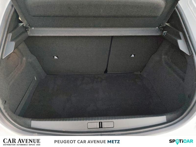 Used PEUGEOT 208 1.2 PureTech 75ch S&S Active 2021 Blanc Banquise (O) € 11590 in Metz