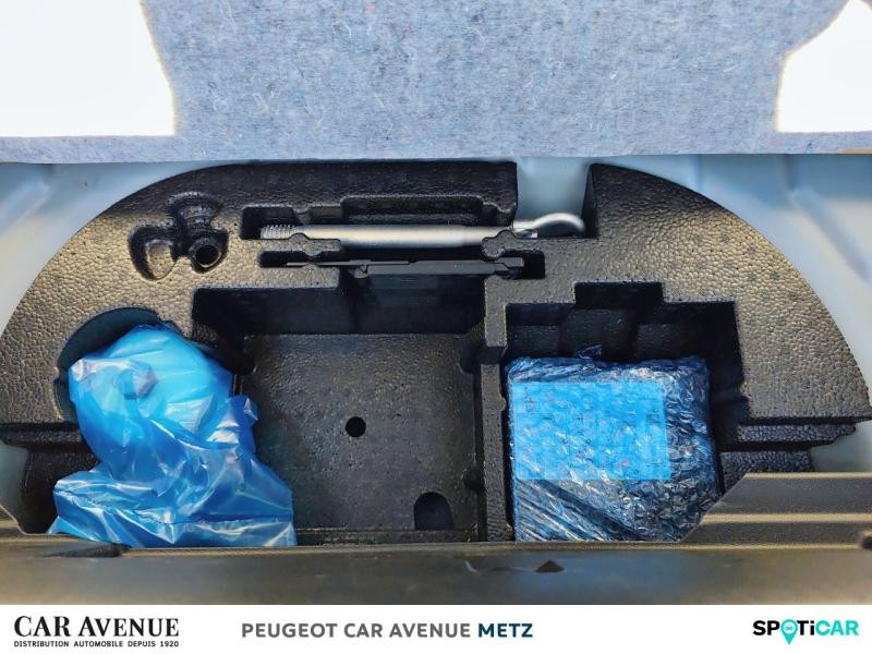 Used PEUGEOT 208 e-208 136ch Allure Pack 2022 Bleu Vertigo (V) € 17590 in Metz