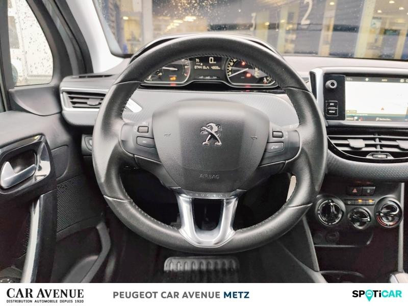Used PEUGEOT 208 1.2 PureTech 82ch E6.c Signature 5p 2019 Gris Artense € 9990 in Metz
