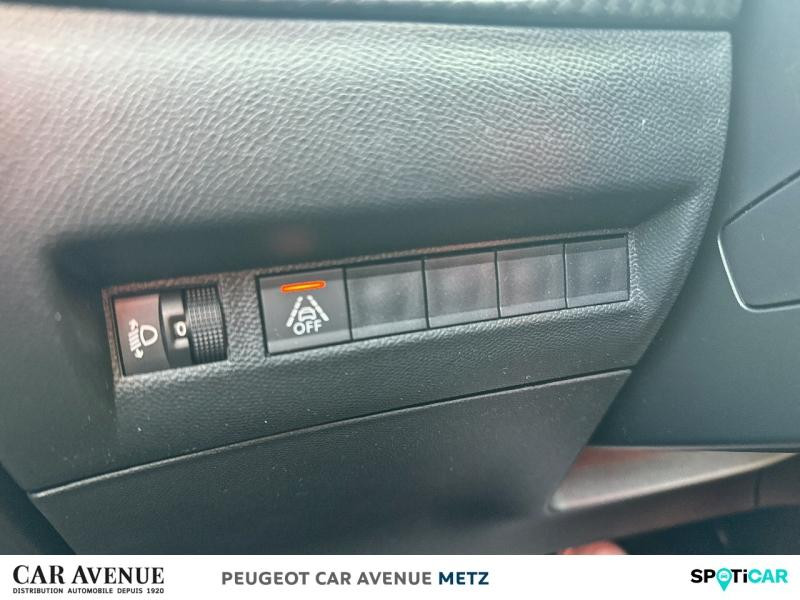 Occasion PEUGEOT 2008 1.2 PureTech 130ch S&S Roadtrip EAT8 2021 Bleu Vertigo (S) 17890 € à Metz