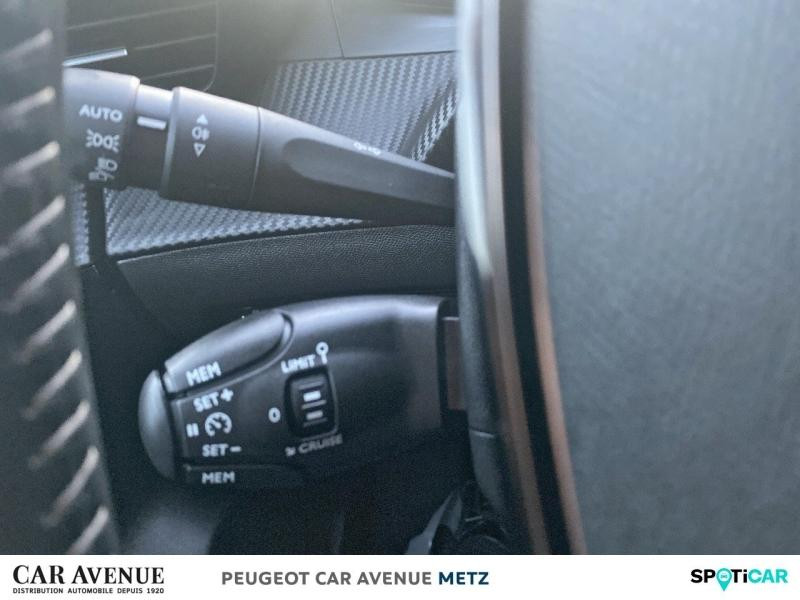 Used PEUGEOT 208 1.5 BlueHDi 100ch S&S Style 2022 Noir Perla Nera (M) € 14990 in Metz