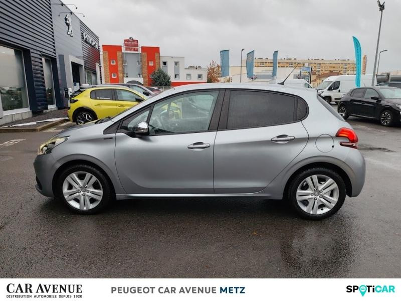 Used PEUGEOT 208 1.2 PureTech 82ch E6.c Signature 5p 2019 Gris Artense € 9990 in Metz