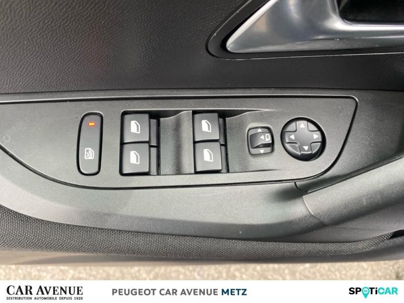 Used PEUGEOT 2008 e-2008 136ch Active Pack 2023 Gris Artense (M) € 19990 in Metz