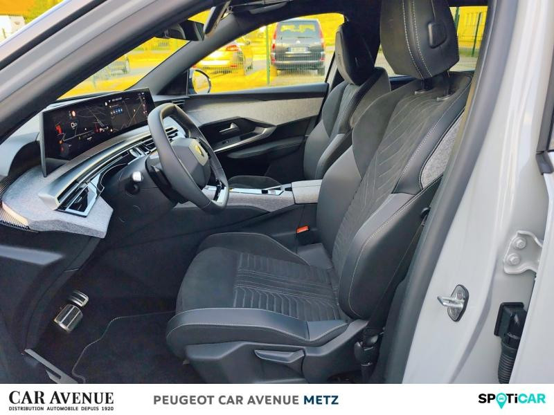 Used PEUGEOT 5008 Hybrid 136ch GT e-DCS6 2024 Blanc Okénite (M) € 36490 in Metz